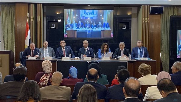 انطلاق مناقشة موضوع الإيجار القديم.. ورئيس لجنة الإسكان: الحكومة تجاوبت مع الحوار المجتمعي انطلاق مناقشة موضوع الإيجار القديم.. ورئيس لجنة الإسكان: الحكومة تجاوبت مع الحوار المجتمعي