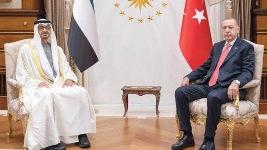 رئيسا الإمارات وتركيا يؤكدان أهمية تعزيز الجهود لتهدئة الأوضاع واستئناف الحوار رئيسا الإمارات وتركيا يؤكدان أهمية تعزيز الجهود لتهدئة الأوضاع واستئناف الحوار