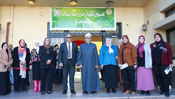 رئيس الوزراء يوافق على تحويل أقسام الزراعة في جامعة الأزهر إلى كلية مستقلة رئيس الوزراء يوافق على تحويل أقسام الزراعة في جامعة الأزهر إلى كلية مستقلة