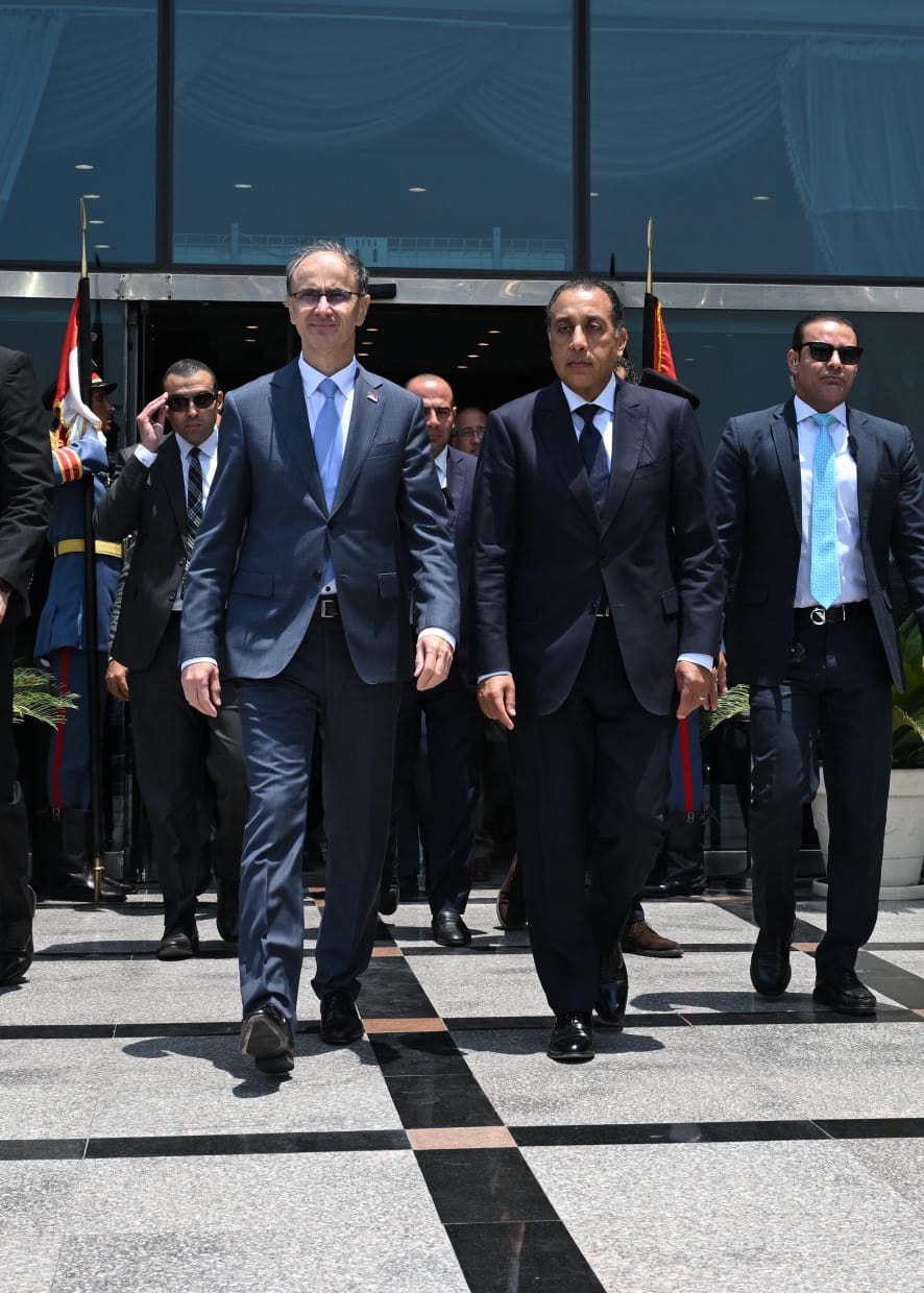 رئيس وزراء صربيا: نحن مستعدون لتعزيز التعاون مع مصر في العديد من المشاريع. رئيس وزراء صربيا: نحن مستعدون لتعزيز التعاون مع مصر في العديد من المشاريع.