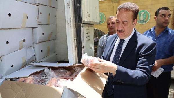 محافظو كفر الشيخ ودمياط والمنوفية يتابعون استلام أولى شحنات لحوم صكوك الأضاحي محافظو كفر الشيخ ودمياط والمنوفية يتابعون استلام أولى شحنات لحوم صكوك الأضاحي