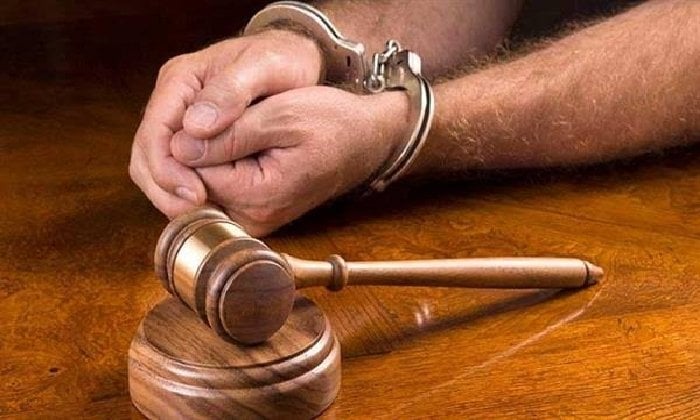 تحرير بلاغ ضد مستشفى بتهمة احتجاز طفل بسبب عدم سداد مصاريف العلاج تحرير بلاغ ضد مستشفى بتهمة احتجاز طفل بسبب عدم سداد مصاريف العلاج