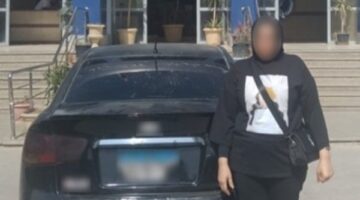 اعتقال فتاة قامت بتشويه لوحات سياراتها في القاهرة | فيديو