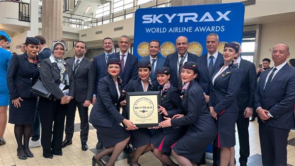 مصر للطيران تحقق جائزة “أفضل شركة طيران في إفريقيا من حيث خدمات الركاب” وفقًا لتقييم Skytrax. مصر للطيران تحقق جائزة “أفضل شركة طيران في إفريقيا من حيث خدمات الركاب” وفقًا لتقييم Skytrax.