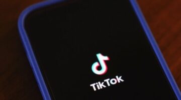 ترامب يشير إلى احتمال تمديد مهلة بيع «تيك توك»