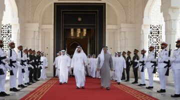 كفاءة الحكومة ودور صناعة المستقبل الاقتصادي: نموذج إماراتي مبتكر واستباقي