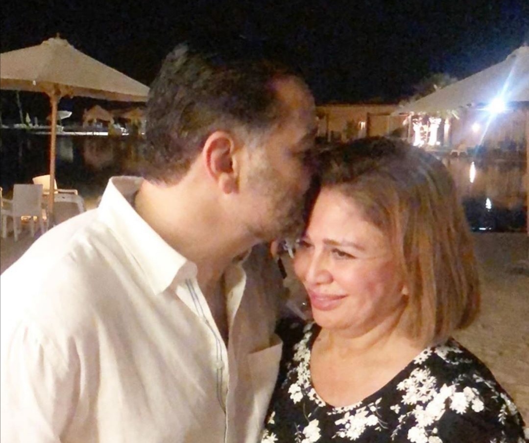 أمير شاهين يكشف تفاصيل عودة شقيقته من بغداد في ظل التوترات الإقليمية. أمير شاهين يكشف تفاصيل عودة شقيقته من بغداد في ظل التوترات الإقليمية.