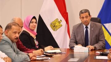 محافظ دمياط يراقب تقدم تنفيذ مشروعات الصرف الصحي