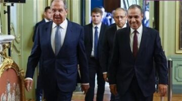 وزير الخارجية المصري ونظيره الروسي يشددان على أهمية تقليل التوتر والسعي لتجنب انزلاق المنطقة نحو الفوضى.