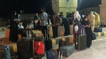 باكستان تعلن عن إجلاء عائلات الدبلوماسيين والموظفين غير الأساسيين من إيران