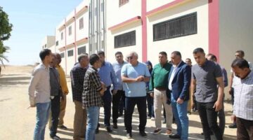 مجمع صناعي.. محافظ الوادي الجديد يزور مشاريع تحسين الحملة الميكانيكية
