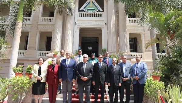 وزير التعليم العالي ومحافظ القليوبية ورئيس جامعة بنها ي inaugurate مجموعة من المشاريع التعليمية والصحية في الجامعة وزير التعليم العالي ومحافظ القليوبية ورئيس جامعة بنها ي inaugurate مجموعة من المشاريع التعليمية والصحية في الجامعة