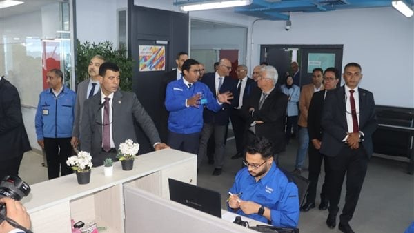 وزير التعليم العالي ومحافظ القليوبية يتفقدان مجمع العربى لتعزيز البحث العلمي وزير التعليم العالي ومحافظ القليوبية يتفقدان مجمع العربى لتعزيز البحث العلمي