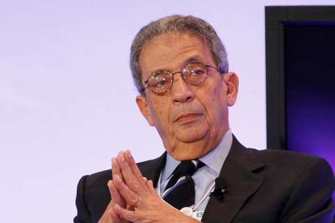 عمرو موسى يطالب بعقد اجتماع طارئ لمجلس الأمن القومي المصري لبحث آثار الحرب بين إسرائيل وإيران.