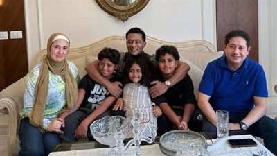 محمد رمضان يكشف عن تصالح ابنه مع زميله بعد حادث الاعتداء: كل ما حدث سابقًا كان شائعات، عمر وعلي هما أخوان. محمد رمضان يكشف عن تصالح ابنه مع زميله بعد حادث الاعتداء: كل ما حدث سابقًا كان شائعات، عمر وعلي هما أخوان.