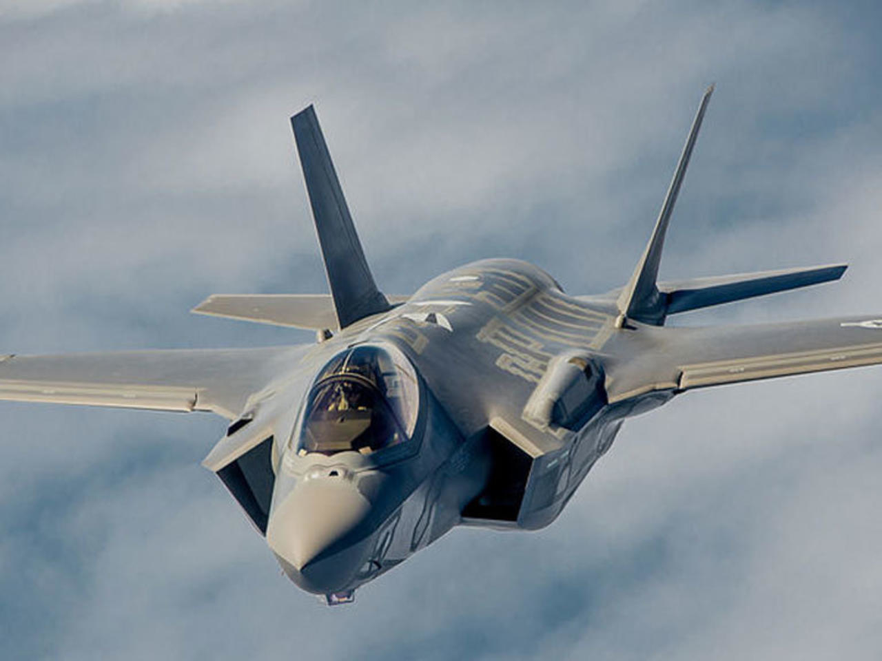تساؤلات حول: هشام الحلبي يكشف عن مفاجأة تتعلق بإسقاط إيران لطائرة F-35 إسرائيلية. تساؤلات حول: هشام الحلبي يكشف عن مفاجأة تتعلق بإسقاط إيران لطائرة F-35 إسرائيلية.