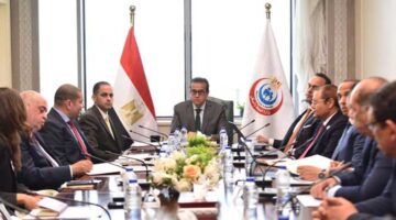 وزير الصحة يراقب سير العمل في نظام التأمين الصحي الشامل