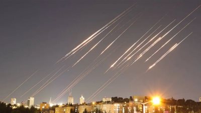 على الرغم من زيادة التوترات الجيوسياسية، تبدي الأسواق المالية العربية قدرة على التماسك النسبي. على الرغم من زيادة التوترات الجيوسياسية، تبدي الأسواق المالية العربية قدرة على التماسك النسبي.