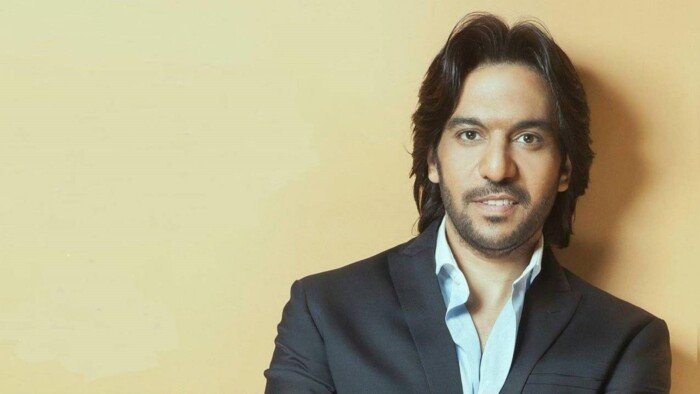 إطلاق سراح بهاء سلطان بعد استجوابه بشأن إصدار أغنية بدون ترخيص إطلاق سراح بهاء سلطان بعد استجوابه بشأن إصدار أغنية بدون ترخيص