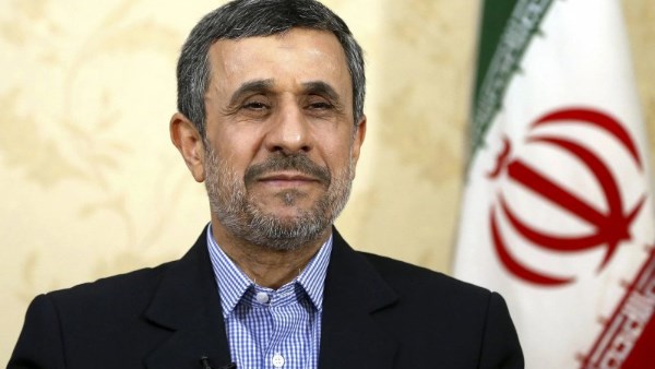 إنقاذ الرئيس الإيراني الأسبق أحمدي نجاد من محاولة تصفية جسدية إنقاذ الرئيس الإيراني الأسبق أحمدي نجاد من محاولة تصفية جسدية
