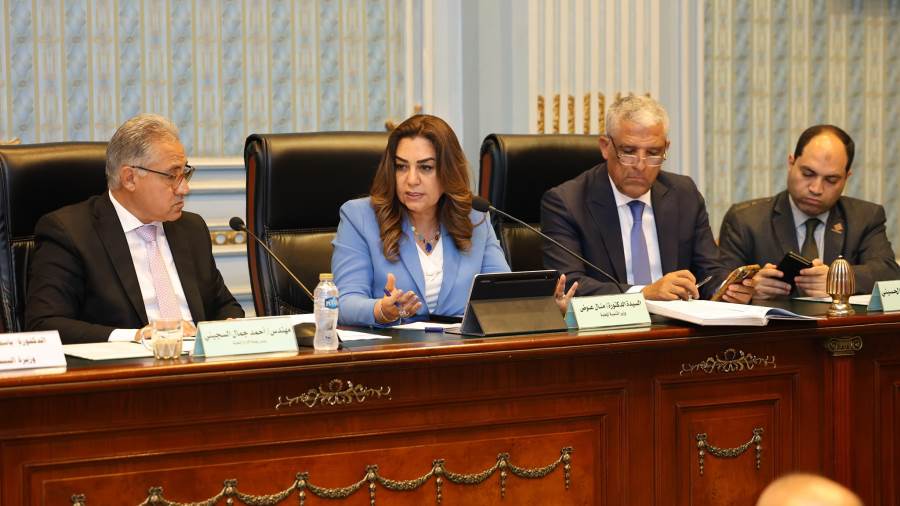 وزيرة التنمية: نهدف إلى زيادة دور القطاع الخاص في إدارة مشاريع بنية التحتيه لنظام إدارة النفايات الصلبة. وزيرة التنمية: نهدف إلى زيادة دور القطاع الخاص في إدارة مشاريع بنية التحتيه لنظام إدارة النفايات الصلبة.