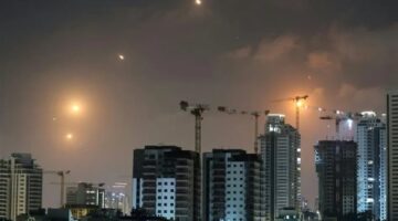 رئيس الأركان الإيراني يطالب بإخلاء تل أبيب وحيفا على الفور