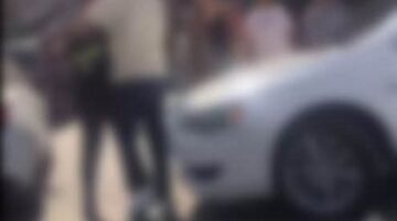 الداخلية: توضيح تفاصيل فيديو يظهر اعتداء شخص على رجل مرور.. والقبض على المشتبه به.