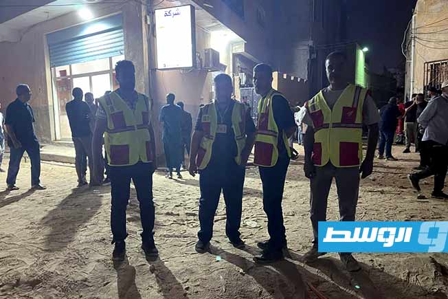 نقل جثمان سيدة توفيت نتيجة سقوط منزل بزاوية الدهماني، 17 يونيو 2025 (جهاز الإسعاف والطوارئ)