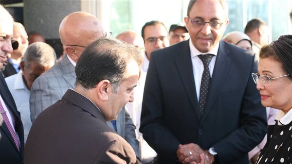 محافظ قنا ورئيس جامعة جنوب الوادي يتابعان الوضع الصحي للمصابين في حادث مراقبي الثانوية العامة محافظ قنا ورئيس جامعة جنوب الوادي يتابعان الوضع الصحي للمصابين في حادث مراقبي الثانوية العامة
