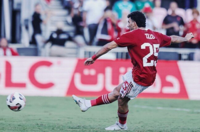 زاوية زيزو حول اللعب كأساسي مع الأهلي أمام بالميراس زاوية زيزو حول اللعب كأساسي مع الأهلي أمام بالميراس