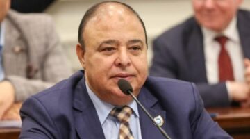 رئيس هيئة صحة الشيوخ: “مصر معكم” مبادرة إنسانية تظهر التزام الدولة تجاه أسر الشهداء.