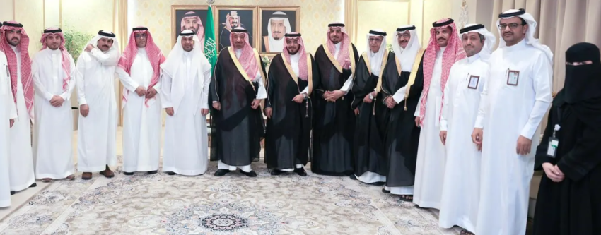 أمير نجران يطلق مبادرة الربط الإلكتروني الإداري بين وزارة الداخلية وإمارة المنطقة. أمير نجران يطلق مبادرة الربط الإلكتروني الإداري بين وزارة الداخلية وإمارة المنطقة.