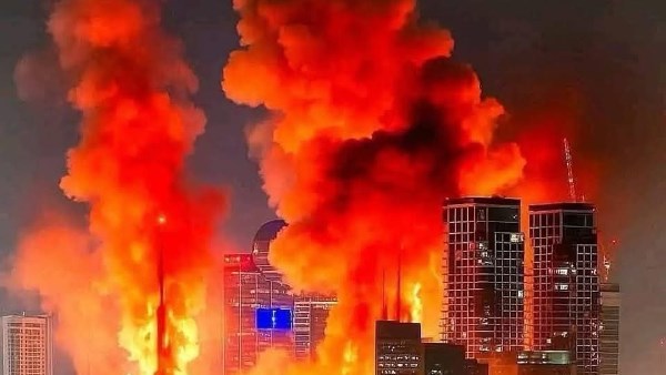 دوّي انفجارات في تل أبيب إثر إطلاق 20 صاروخًا من إيران دوّي انفجارات في تل أبيب إثر إطلاق 20 صاروخًا من إيران