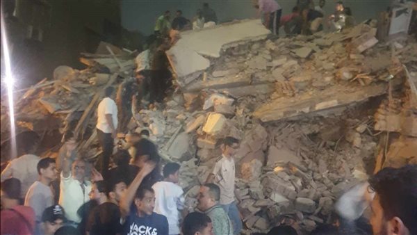 انهيار مبنى مكوّن من 4 طوابق في منطقة السيدة زينب. انهيار مبنى مكوّن من 4 طوابق في منطقة السيدة زينب.