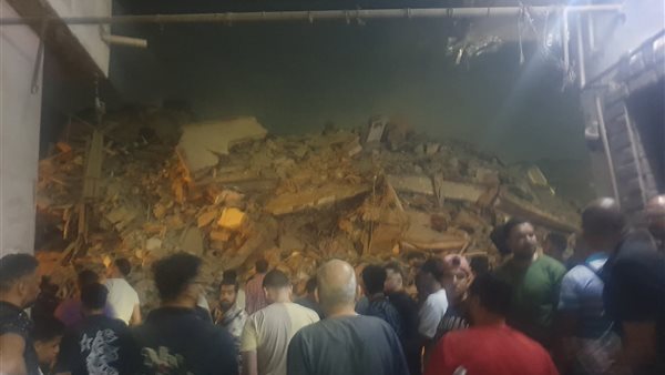 الأمن يصل إلى مكان انهيار المبنى في السيدة زينب الأمن يصل إلى مكان انهيار المبنى في السيدة زينب
