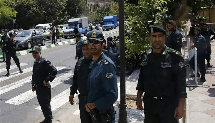 إيران: القبض على مجموعة إرهابية مرتبطة بالاستخبارات الإسرائيلية إيران: القبض على مجموعة إرهابية مرتبطة بالاستخبارات الإسرائيلية