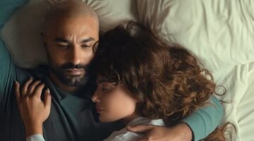 كريم فهمي يواجه مرضه بشكل غير متوقع في سياق مسلسل 220 يوم.