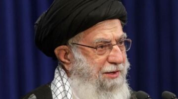 الإرشاد الإيراني: الله أكبر.. الحرب انطلقت