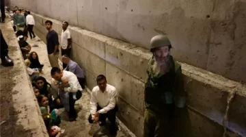 عاجل.. قوات الاحتلال تطلب من الإسرائيليين اللجوء إلى الملاجئ بعد اكتشاف صواريخ إيرانية.