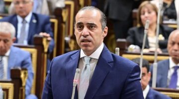 هل السفر للخارج للعمل يعد سببًا كافيًا لعدم إخلاء الوحدة المغلقة؟ وزير الشؤون النيابية يوضح ذلك