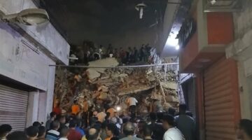 محافظ القاهرة: إخلاء عقار مجاور لمبنى السيدة زينب المنهار بشكل احترازي