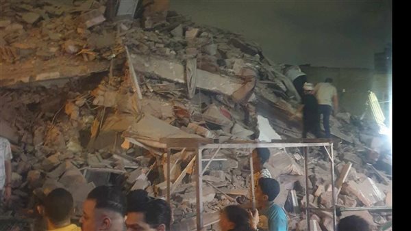 مقتل شخصين وإصابة أربعة آخرين نتيجة انهيار مبنى في السيدة زينب. مقتل شخصين وإصابة أربعة آخرين نتيجة انهيار مبنى في السيدة زينب.