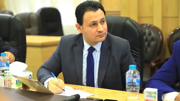 عضو في “نقابة المحامين” يطالب بحرارة بالمشاركة الفعالة في “جمعية الرسوم القانونية” عضو في “نقابة المحامين” يطالب بحرارة بالمشاركة الفعالة في “جمعية الرسوم القانونية”