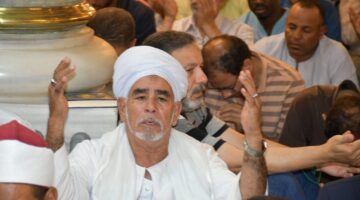 دعاء لتكفير الذنوب الناتجة عن الغيبة والنميمة.. تجنب الحديث عن الناس بالسوء