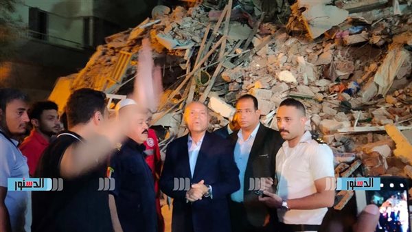انتشال ثلاث جثث من تحت مبنى نور الشريف في السيدة زينب انتشال ثلاث جثث من تحت مبنى نور الشريف في السيدة زينب