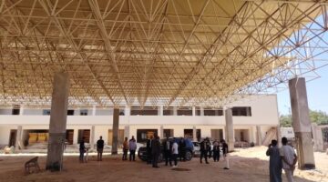 أخبار قنا: تقديم مساعدات فورية لمراقبي الثانوية العامة المتضررين.. اختتام مشروع موقف نجع حمادي الجديد في يوليو