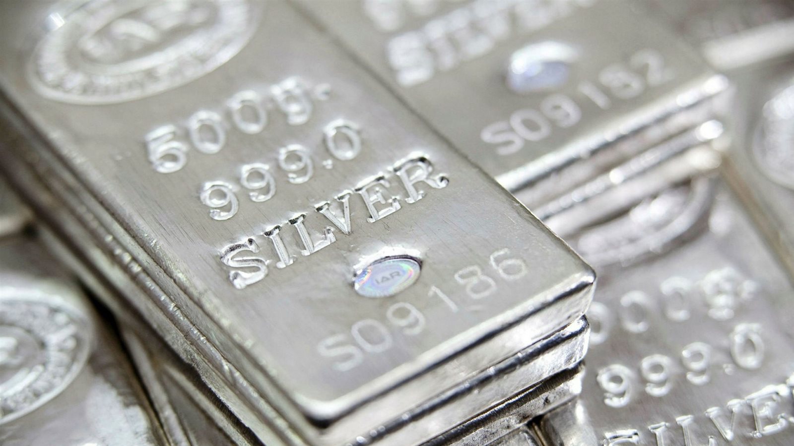 زيادة أسعار الفضة اليوم الأربعاء 18 يونيو 2025.. ما هو السعر للمصري والإيطالي؟ زيادة أسعار الفضة اليوم الأربعاء 18 يونيو 2025.. ما هو السعر للمصري والإيطالي؟