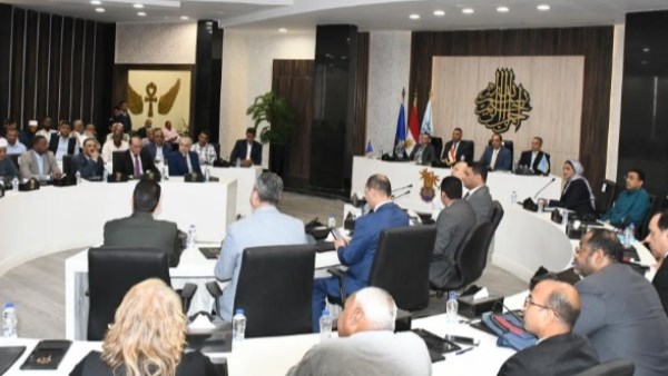 أسوان خلال 24 ساعة: مؤتمر شامل لمكافحة الإدمان ومتابعة امتحانات الثانوية العامة والأزهرية أسوان خلال 24 ساعة: مؤتمر شامل لمكافحة الإدمان ومتابعة امتحانات الثانوية العامة والأزهرية