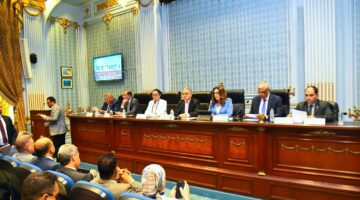 وزيرة البيئة: إصدار قرار تحويل الحمأة وغازات المدافن إلى طاقة يعزز من فرص الاستثمار في القطاع الخاص