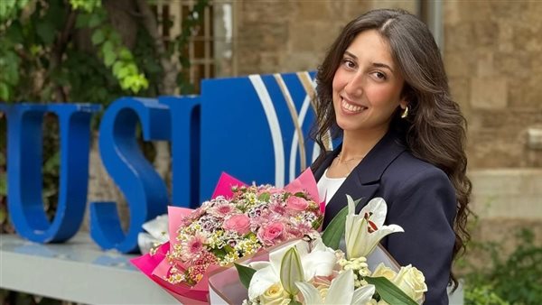 دكتوراه في الصيدلة للشابة سيلين محمد عثمان، ابنة كفردونين الجنوبية، من جامعة القديس يوسف. دكتوراه في الصيدلة للشابة سيلين محمد عثمان، ابنة كفردونين الجنوبية، من جامعة القديس يوسف.